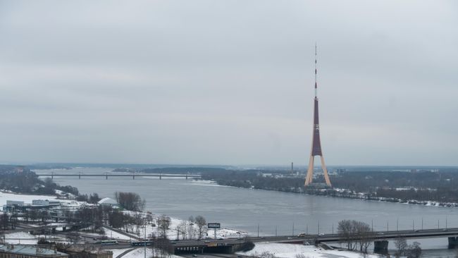 Вид на телевизионную башню Риги Вид на телевизионную башню Риги