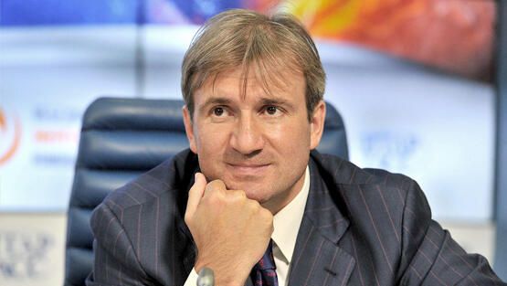 Генеральный директор хоккейного клуба Торпедо Александр Харламов Генеральный директор хоккейного клуба Торпедо Александр Харламов - РИА Новости, 1920, 07.05.2025