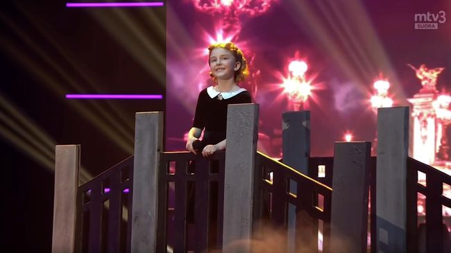 Стоп-кадр видео выступления Вероники Истоминой на конкурсе Talent Suomi Стоп-кадр видео выступления Вероники Истоминой на конкурсе Talent Suomi