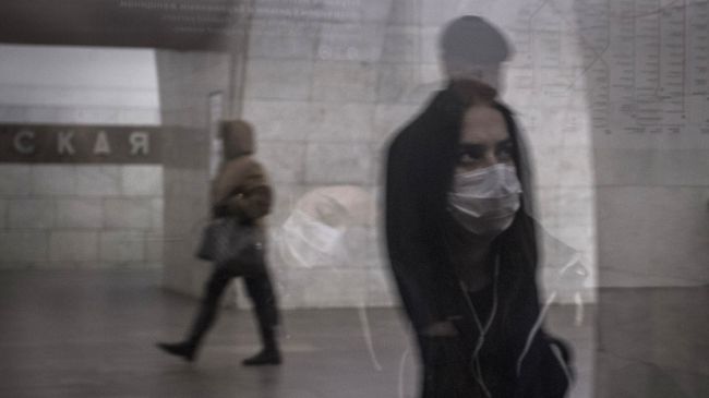 Пассажиры в Московском метрополитене Пассажиры в Московском метрополитене
