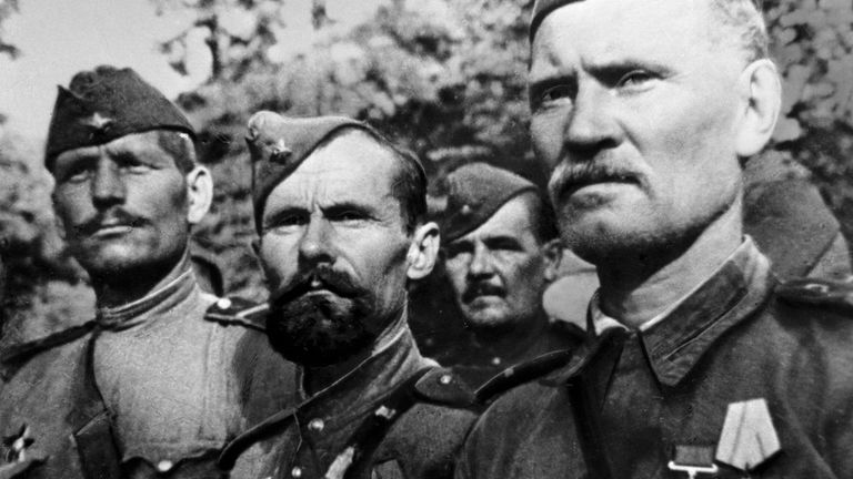 Бойцы Красной Армии в дни Великой Отечественной войны