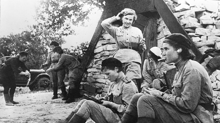 Лётчицы 46-го гвардейского авиационного полка