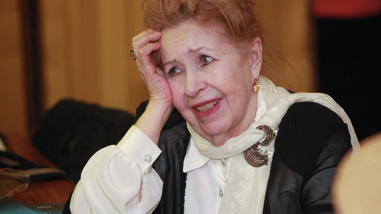 Инна Макарова перед началом первой встречи с народными артистами СССР, России, видными деятелями отечественного кино в Доме кино в рамках нового проекта Киноконцерт