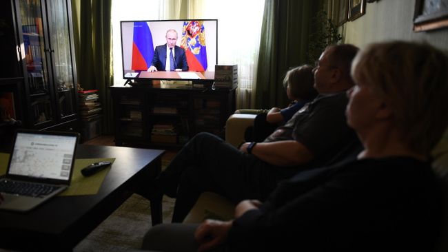 Трансляция обращения президента России Владимира Путина к гражданам из-за ситуации с коронавирусом Трансляция обращения президента России Владимира Путина к гражданам из-за ситуации с коронавирусом