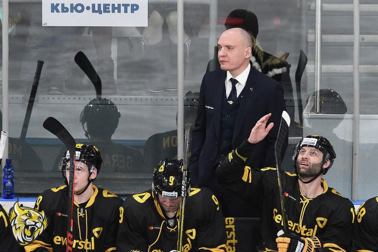 Главный тренер хоккейного клуба Северсталь Андрей Разин Главный тренер хоккейного клуба Северсталь Андрей Разин