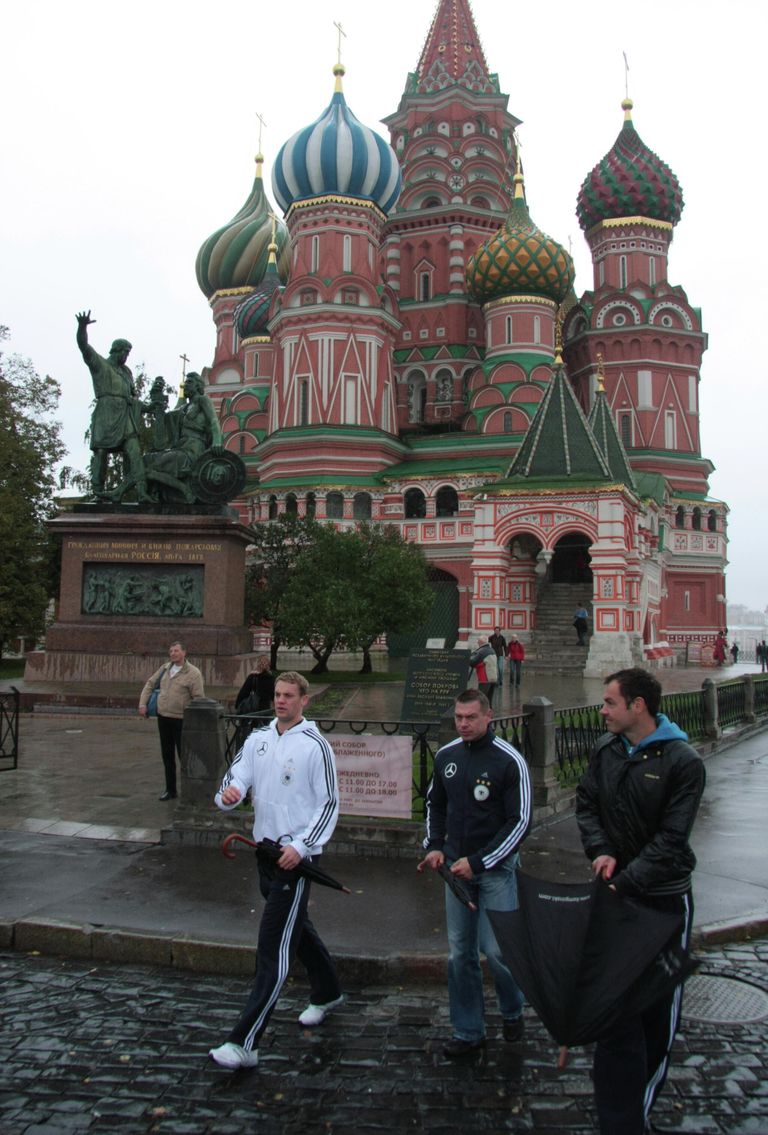 2009 год. Мануэль Нойер на Красной площади в Москве