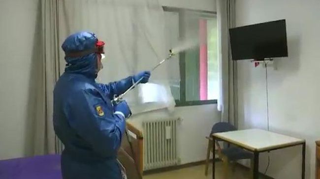 Российские военные в итальянском Бергамо помогают бороться с коронавирусом Российские военные в итальянском Бергамо помогают бороться с коронавирусом