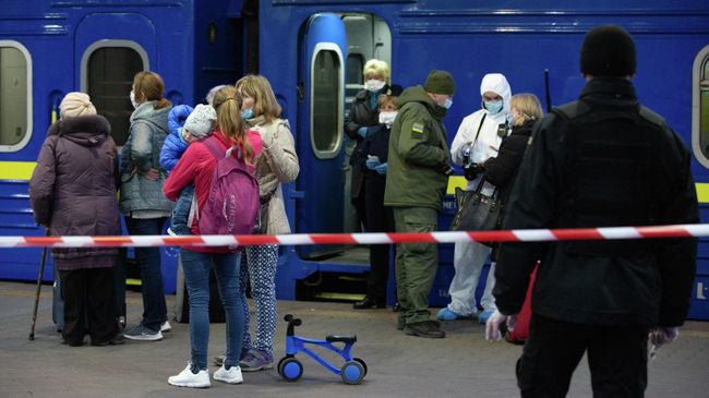 Спецпоезд отправился из Киева в Москву в связи с коронавирусом Спецпоезд отправился из Киева в Москву в связи с коронавирусом