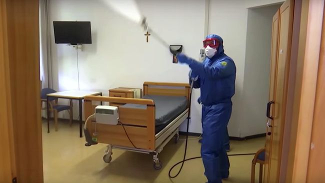Российские военные продезинфицировали пансионат для пожилых людей в пригороде Бергамо Российские военные продезинфицировали пансионат для пожилых людей в пригороде Бергамо