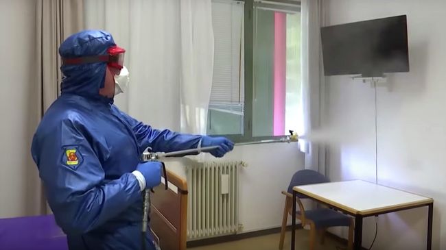 Российские военные продезинфицировали пансионат для пожилых людей в пригороде Бергамо Российские военные продезинфицировали пансионат для пожилых людей в пригороде Бергамо