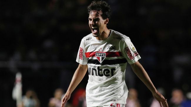 Soccer Football - Copa Libertadores - Group D - Sao Paulo v Liga de Quito - Morumbi Stadium, Sao Paulo, Brazil - March 11, 2020 Sao Paulo's Igor Gomes celebrates scoring their third goal REUTERS/Amanda Perobelli Soccer Football - Copa Libertadores - Group D - Sao Paulo v Liga de Quito - Morumbi Stadium, Sao Paulo, Brazil - March 11, 2020 Sao Paulo's Igor Gomes celebrates scoring their third goal REUTERS/Amanda Perobelli