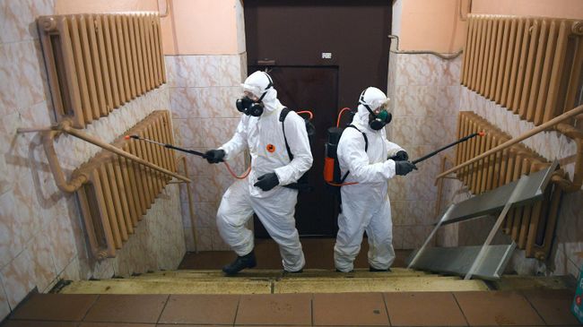 Дезинфекционная обработка в подъезде жилого дома Москвы Дезинфекционная обработка в подъезде жилого дома Москвы