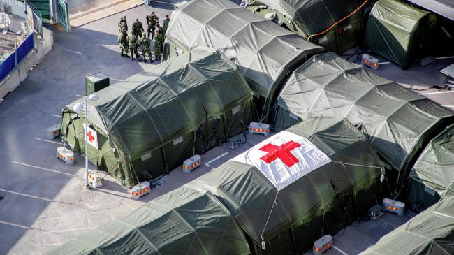 Строительство полевого госпиталя в Гётеборге в Швеции 