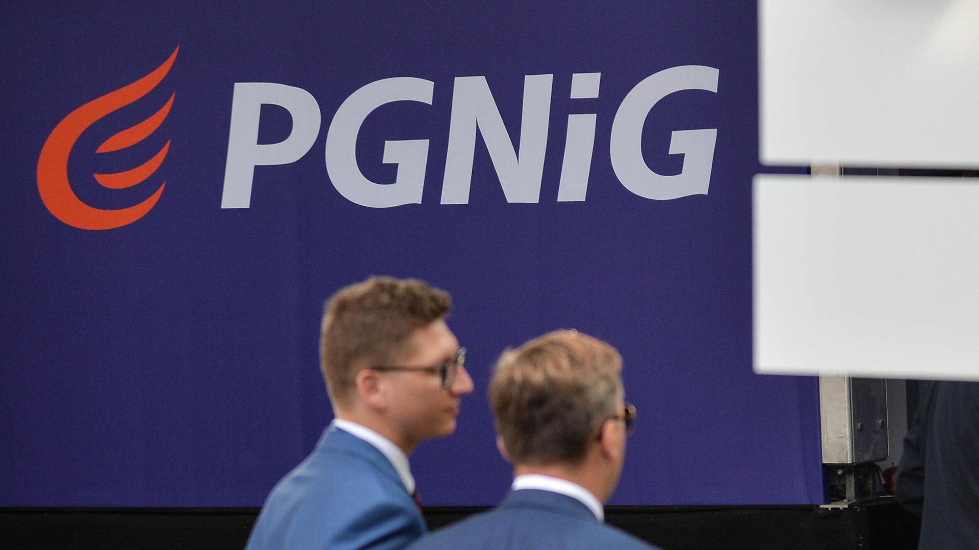 Баннер с логотипом Польской нефтяной и газовой компании PGNiG Баннер с логотипом Польской нефтяной и газовой компании PGNiG - РИА Новости, 1920, 09.11.2020