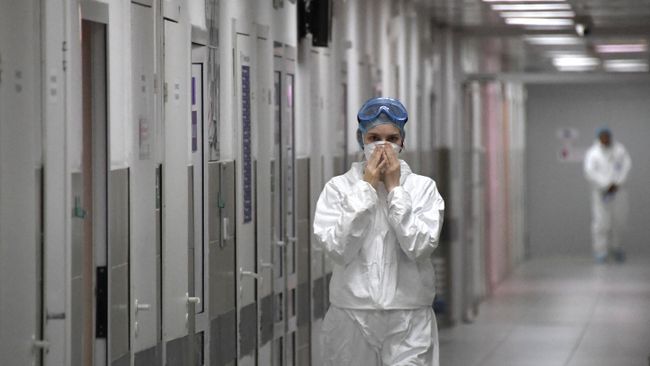 Медицинский работник в больнице Медицинский работник в больнице