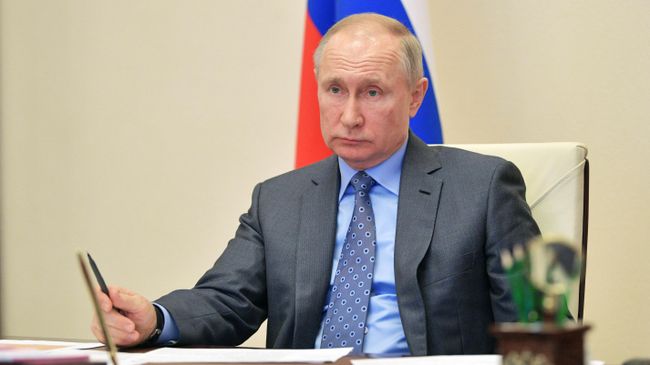 Президент РФ Владимир Путин проводит в режиме видеоконференции совещание с членами правительства Президент РФ Владимир Путин проводит в режиме видеоконференции совещание с членами правительства