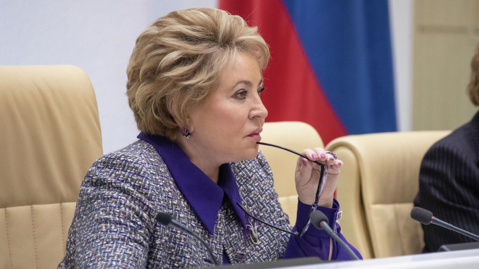 Председатель Совета Федерации РФ Валентина Матвиенко на внеочередном заседании Совета Федерации РФ - РИА Новости, 1920, 02.10.2020
