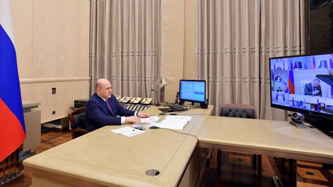 Председатель правительства РФ Михаил Мишустин во время заседания
