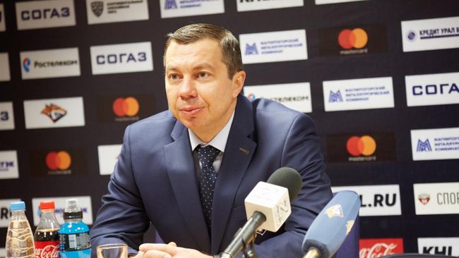 Главный тренер хоккейного клуба Металлург Илья Воробьев Главный тренер хоккейного клуба Металлург Илья Воробьев
