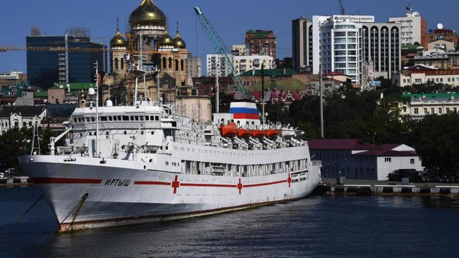 Госпитальное судно Тихоокеанского флота Иртыш во Владивостоке