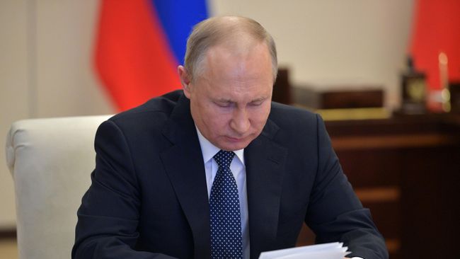 Владимир Путин проводит в режиме видеоконференции совещание с экспертами по вопросам развития ситуации с коронавирусной инфекцией и мерам по её профилактике Владимир Путин проводит в режиме видеоконференции совещание с экспертами по вопросам развития ситуации с коронавирусной инфекцией и мерам по её профилактике