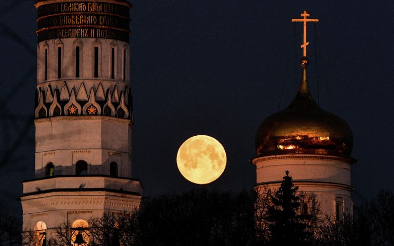 Суперлуние, наблюдаемое в Москве Суперлуние, наблюдаемое в Москве