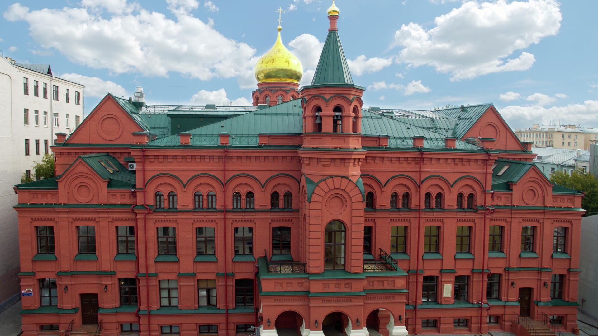 Здание Православного Свято-Тихоновского гуманитарного университета Здание Православного Свято-Тихоновского гуманитарного университета - РИА Новости, 1920, 21.11.2023