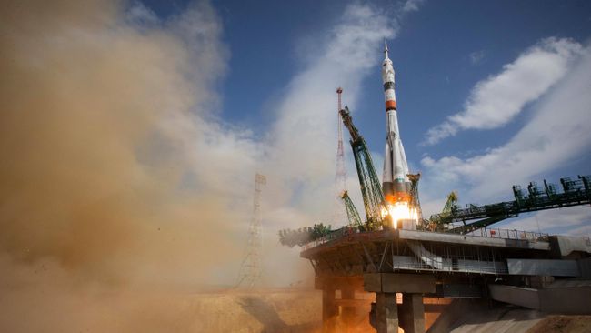 Запуск ракеты-носителя Союз-2.1а с пилотируемым кораблем Союз МС-16 с экипажем МКС-63 со стартовой площадки космодрома Байконур Запуск ракеты-носителя Союз-2.1а с пилотируемым кораблем Союз МС-16 с экипажем МКС-63 со стартовой площадки космодрома Байконур