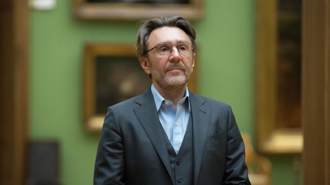 Лидер музыкальной группы Ленинград Сергей Шнуров Лидер музыкальной группы Ленинград Сергей Шнуров
