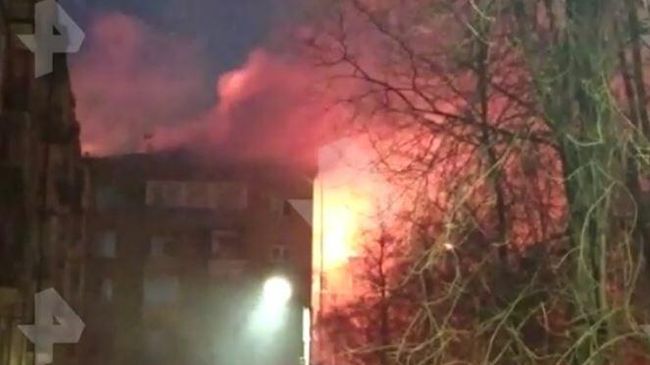 Пожар в жилом доме в Москве Пожар в жилом доме в Москве