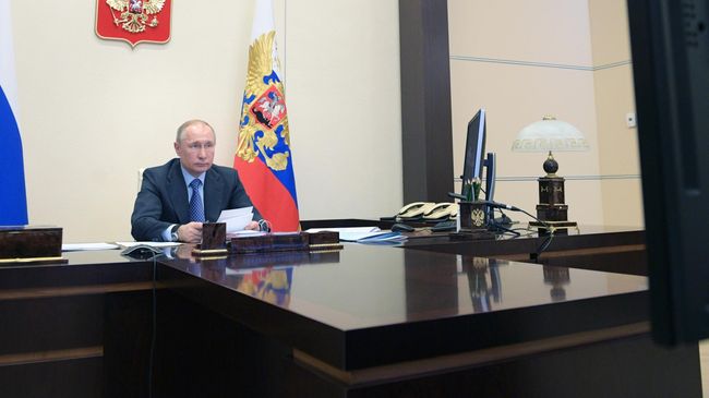 Президент РФ Владимир Путин принимает участие в саммите Евразийского экономического союза Президент РФ Владимир Путин принимает участие в саммите Евразийского экономического союза
