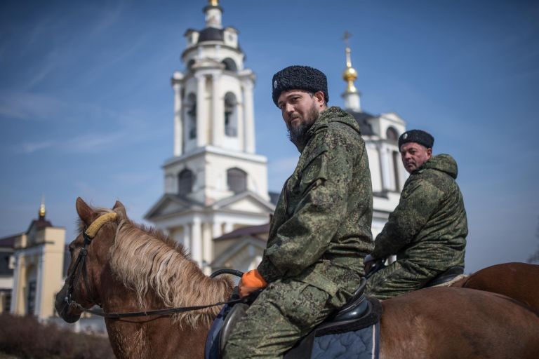 Члены станичного казачьего общества Рузского муниципального района имени Л. М. Доватора патрулируют улицы Рузы во время режима самоизоляции в Московской области Члены станичного казачьего общества Рузского муниципального района имени Л. М. Доватора патрулируют улицы Рузы во время режима самоизоляции в Московской области