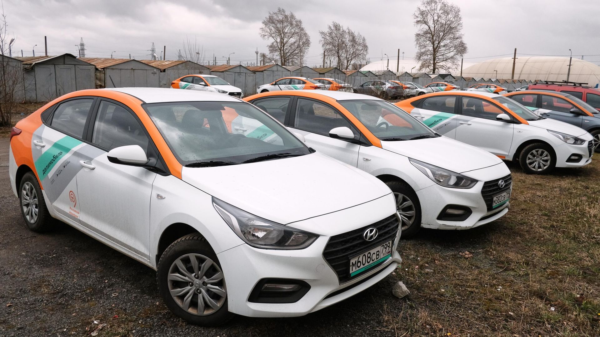 Автомобили каршеринговой компании Делимобиль Автомобили каршеринговой компании Делимобиль - РИА Новости, 1920, 10.04.2025