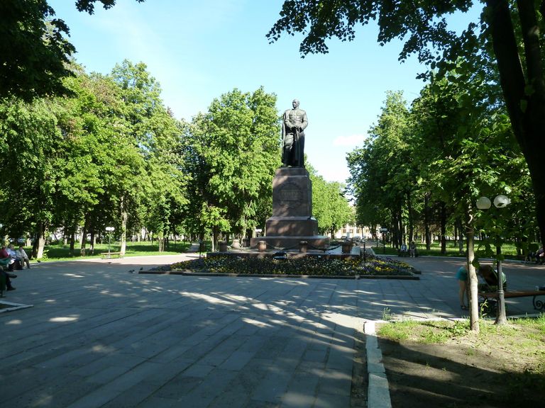Сквер Гуртьева в Орле Сквер Гуртьева в Орле