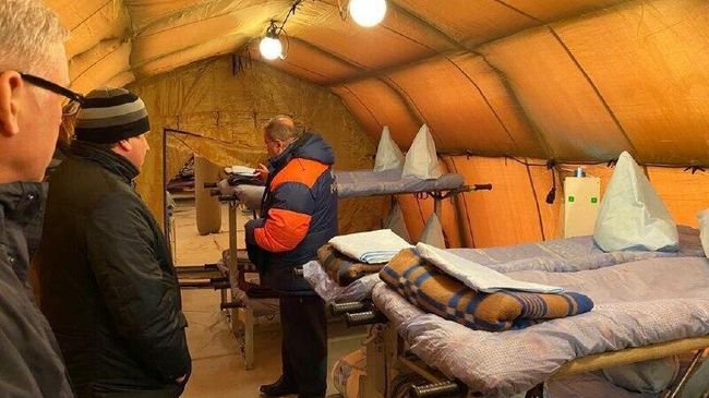 Мобильный госпиталь для заразившихся коронавирусом в мурманском поселке Белокаменка Мобильный госпиталь для заразившихся коронавирусом в мурманском поселке Белокаменка