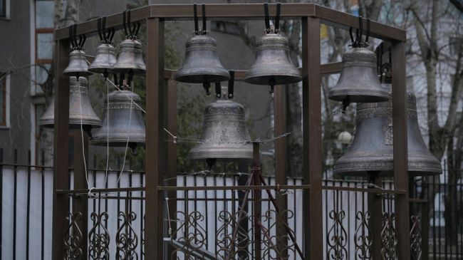 Новые колокола для храма Тихвинской иконы Божией Матери Симонова монастыря Новые колокола для храма Тихвинской иконы Божией Матери Симонова монастыря