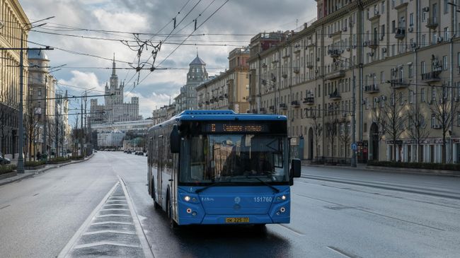Автобус на Садовом кольце в Москве Автобус на Садовом кольце в Москве