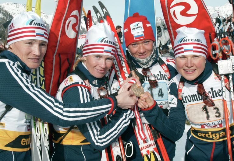 Светлана Ишмуратова, Ольга Пылева, Ольга Зайцева и Анна Богалий, 2005 год Светлана Ишмуратова, Ольга Пылева, Ольга Зайцева и Анна Богалий, 2005 год