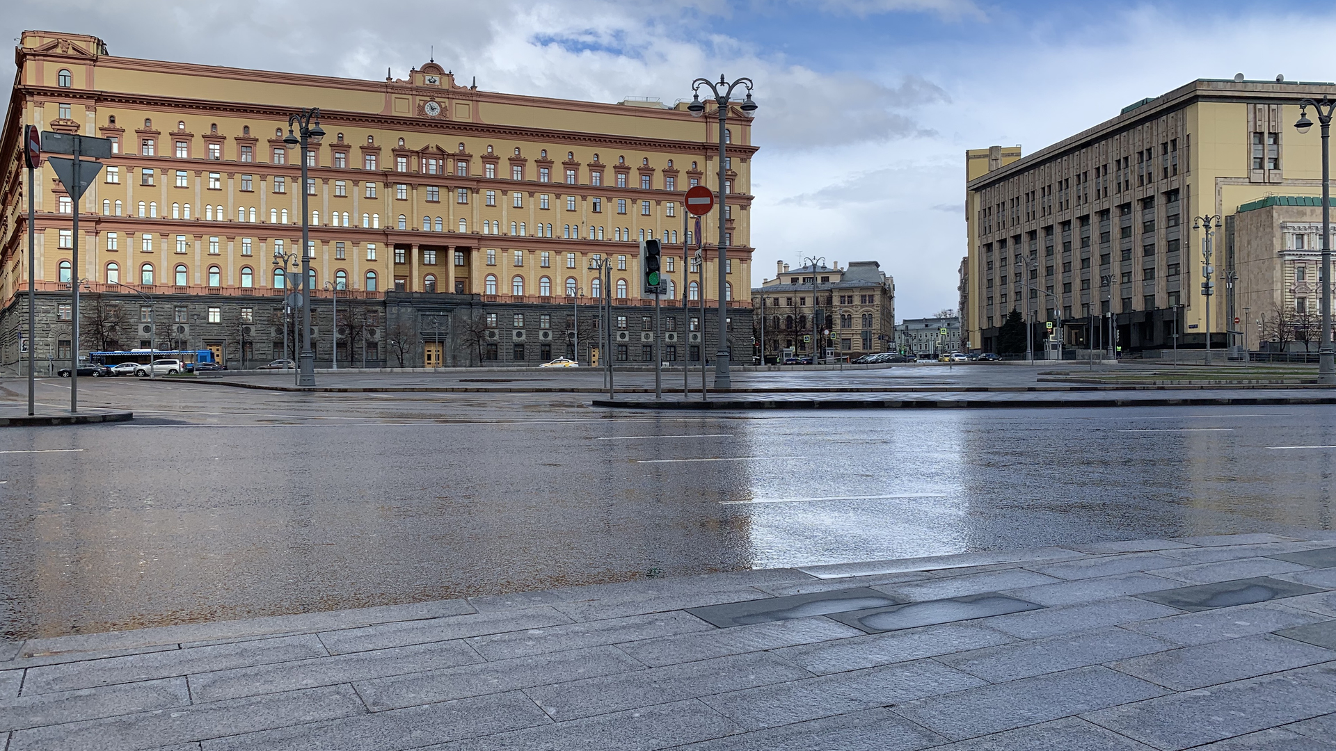 Лубянская площадь и здание органов госбезопасности в Москве Лубянская площадь и здание органов госбезопасности в Москве - РИА Новости, 1920, 21.10.2021
