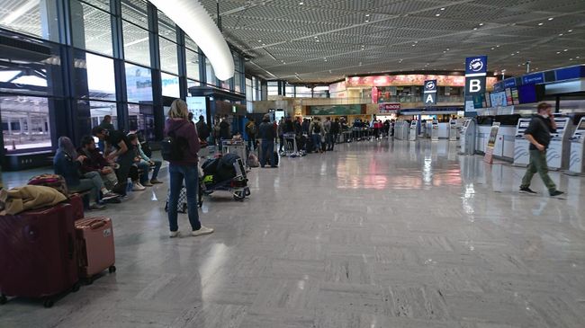 Регистрация пассажиров на вывозной рейс Токио-Владивосток Регистрация пассажиров на вывозной рейс Токио-Владивосток