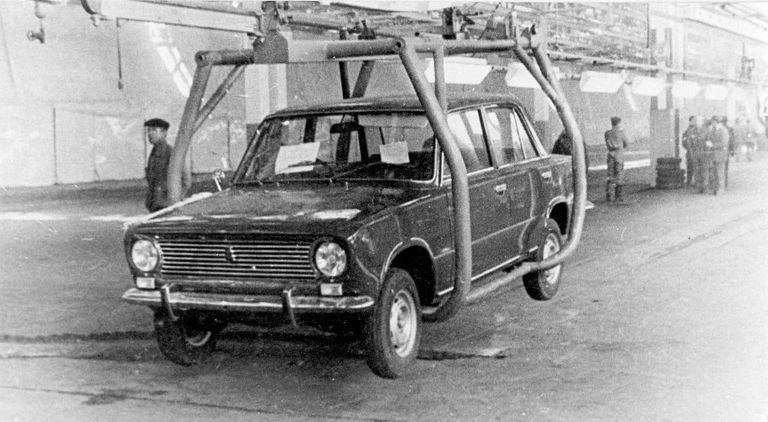 Одна из шести копеек, сошедших с конвейера ВАЗа 19 апреля 1970 года Одна из шести копеек, сошедших с конвейера ВАЗа 19 апреля 1970 года