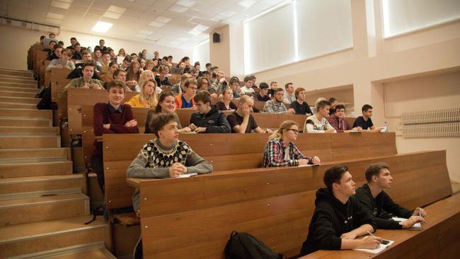 Студенты Государственного университета Дубна