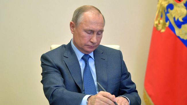 Президент РФ Владимир Путин проводит совещание по вопросу санитарно-эпидемиологической обстановки Президент РФ Владимир Путин проводит совещание по вопросу санитарно-эпидемиологической обстановки