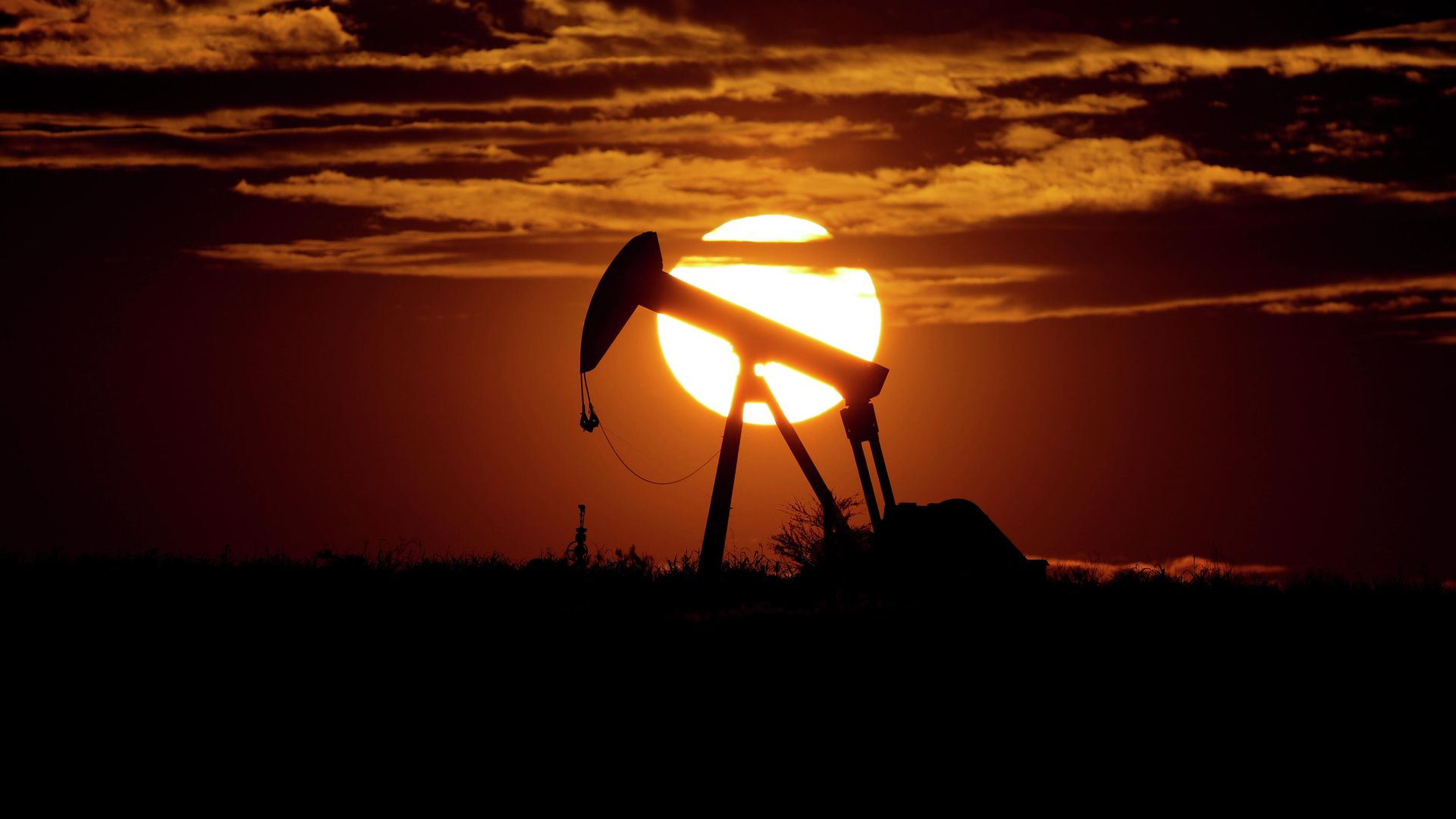 Добыча нефти в Техасе, США Добыча нефти в Техасе, США - РИА Новости, 1920, 08.03.2022