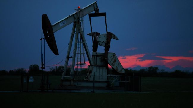 Нефтяной станок-качалка в Оклахома-Сити Нефтяной станок-качалка в Оклахома-Сити