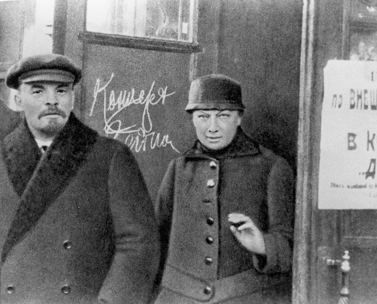 Владимир Ильич Ленин и Надежда Константиновна Крупская Владимир Ильич Ленин и Надежда Константиновна Крупская