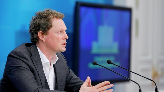 Руководитель Федеральной налоговой службы РФ Даниил Егоров во время брифинга Руководитель Федеральной налоговой службы РФ Даниил Егоров во время брифинга