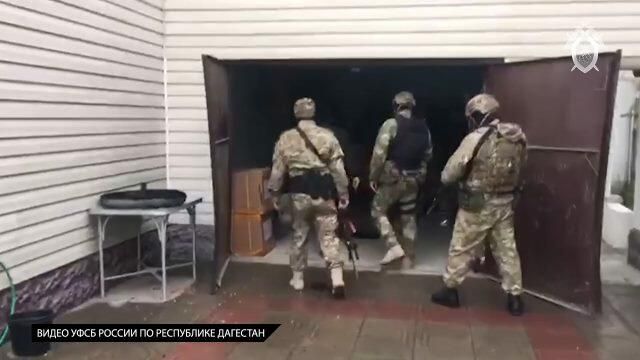 Задержание мужчины, подозреваемого в организации экстремистской деятельности Задержание мужчины, подозреваемого в организации экстремистской деятельности - РИА Новости, 1920, 24.04.2020