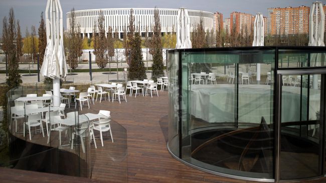 Летняя терраса ресторана Краснодар временно закрыта в рамках мер противодействия распространению коронавирусной инфекции в опустевшем парке Краснодар Летняя терраса ресторана Краснодар временно закрыта в рамках мер противодействия распространению коронавирусной инфекции в опустевшем парке Краснодар