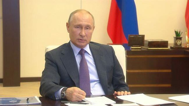 Путин посоветовал губернаторам самим поездить по колдобинам Путин посоветовал губернаторам самим поездить по колдобинам